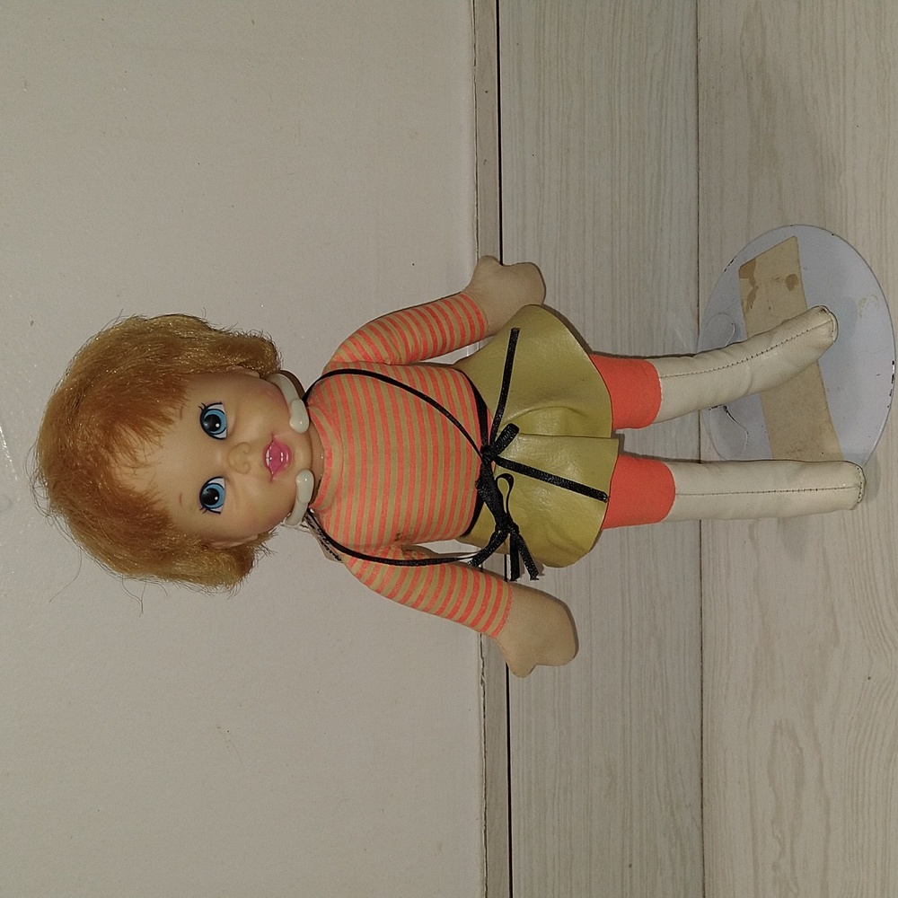 Vintage 1970 Talking Trish (8 Phrases)